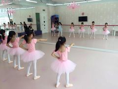 爱心isee灰姑娘(顺义华联店)-Isee灰姑娘国际儿童艺术中心(BHGMall店)