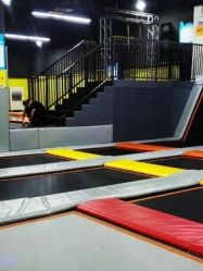 -蹦贝运动中心·蹦床·攀岩·闯关(龙岗店)