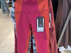 -lululemon(比斯特购物村店)