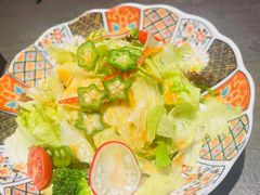-铭牛烧肉·和牛海鲜自助(高新月牙湖店)