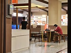 -阿瓦山寨·湘菜现炒·剁椒鱼头王(咸阳总店)