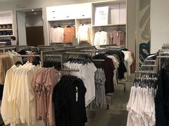 -H&M(鹏欣水游城店)