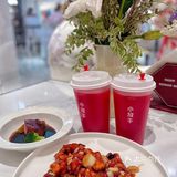 哎呀呀❗️这里的小哥哥小姐姐编小辫真好看