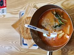 -魔都三兄弟酸辣粉·蘸卤炸串(虹桥万科店)