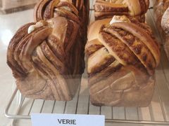 -VERIE BAKEHOUSE