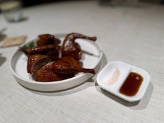 脆皮烤乳鸽-御宝轩(益丰·外滩源店)