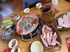 -阿婆情腊排骨火锅(忠义店)