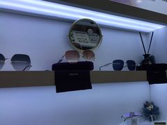 -无界眼镜MaxLess(南翔印象城店)