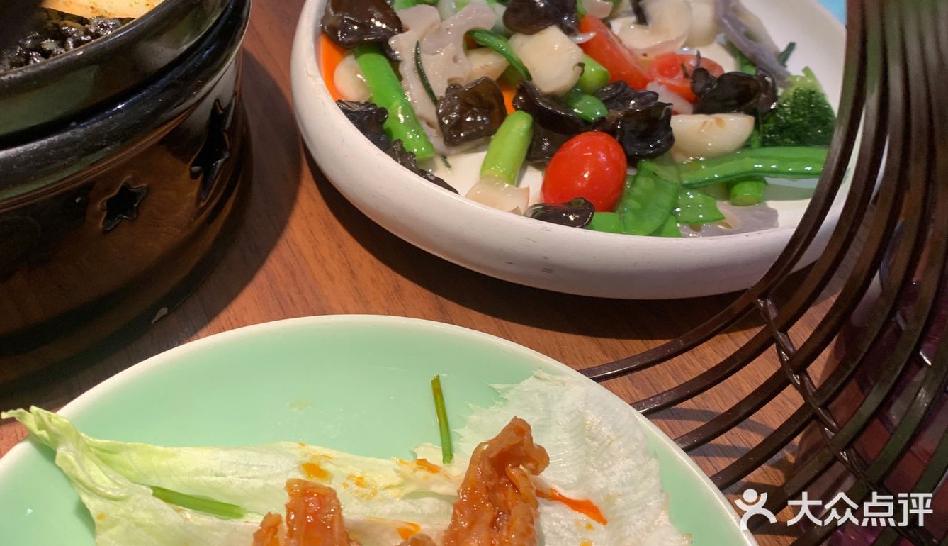 位置：杭州湖滨银泰in773F新榆园 环境：在外摆用