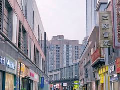 -万达广场(武汉菱角湖店)