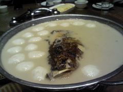 鱼头汤-刘胖子家常菜·蹄花焖藕(中南店)