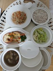 -童谣里医疗级月子中心(独栋湖景店)