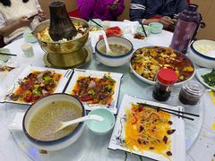 -撒拉人家.酸菜牦牛肉火锅