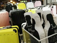 -王府井百货(中州中路店)