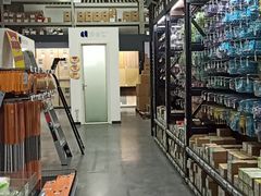 -百安居装修建材卖场(泰然店)