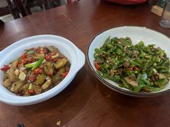 -湖南人家湘菜馆(镇江路店)