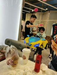 -PE SALON 