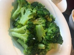 -河畔春天时尚餐厅