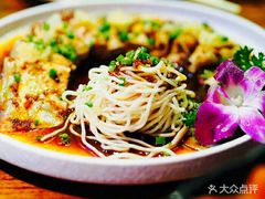 -三人行骨头王火锅(长寿店)