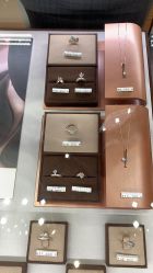 -周大福 CHOW TAI FOOK(新世界百货崇文店)