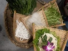 -马路边边串串香(涑河南街店)