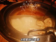 鸳鸯锅-季季红火锅(长沙步行街店)