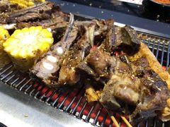 切成小块-青松宇大汗·碳烤羊腿(大浪店)