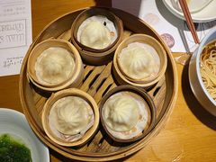 鸡汁鲜肉小笼汤包-南小馆(迪士尼小镇店)