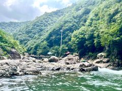 -安吉龙王山峡谷漂流