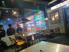 大堂-马路牙子地桌烤肉(工体店)