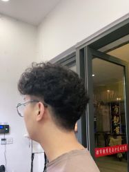 -都市靓剪烫染沙龙