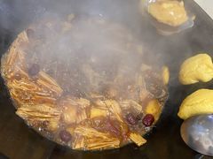 -三江鱼东北特色铁锅炖(骆驼店)
