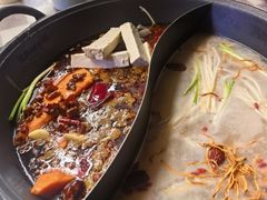 鸳鸯锅-赵美丽·重庆社区火锅·直营店(火车东站·中豪国际店)