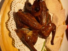 秘制脆皮乳鸽-避风塘·金牌店·夜宵(金玉兰店)