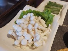 -大匠工房古船木艺术餐厅·猪肚鸡专门店(长白仙岛店)
