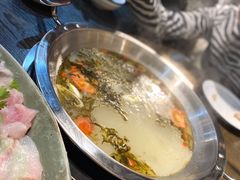 鸿运酸汤锅-土著渔匠·养生蝴蝶鱼(香樟路店)