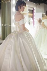 -Lady  Jane高端婚纱礼服馆