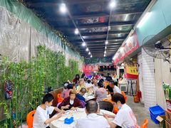 大堂-蚝哥花姐湛江烤生蚝(美丽湾市场店)