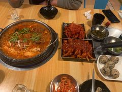 火辣凤爪-源味屋韩式火锅&炸鸡(鼎城当代商城店)