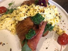 -HIGH FIVE哈福手工汉堡(桂林路店)