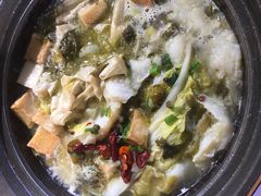 -周鱼小馆石锅酸菜鱼(活力汇店)