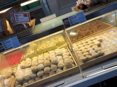 面包甜点陈列柜-清真全盛斋传统糕点(许士庙店)