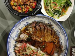-梓檚中餐厅湖北菜小龙虾武昌鱼排骨藕汤(黄鹤楼店)