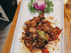 -迪拜杭州风味音乐餐厅(杭州首店 湖滨步行街店)