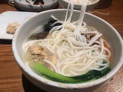 -云海肴·汽锅鸡·云南菜(天山百盛优客店)