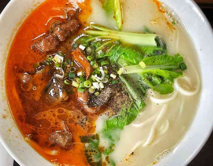 何记鳝鱼面工农兵路店