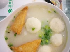 至潮鱼蛋片头河-翠华餐厅(香港国际机场店)
