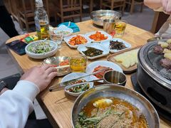 -青瓦餐厅·生鱼片·韩园烤肉(西塔店)