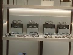 -J-Optical佳视明眼镜·蔡司视觉(青岛金茂览秀城店)