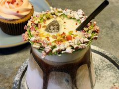 花环-BE NORMAL CAFE(霞溪路店)